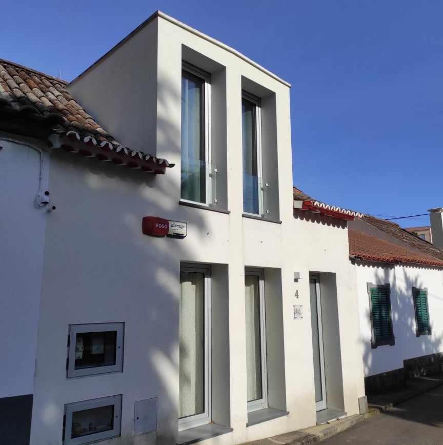 Вилла Casa Da Ponte Casa Familiar Нордешти Экстерьер фото